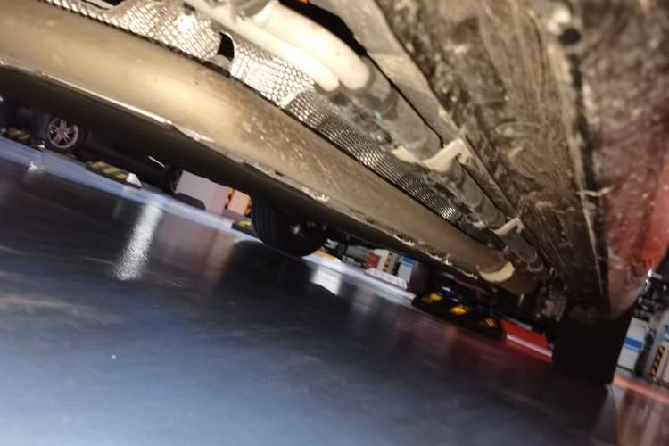 Used FORTHING Xinghai V9  Chassis Front Left
