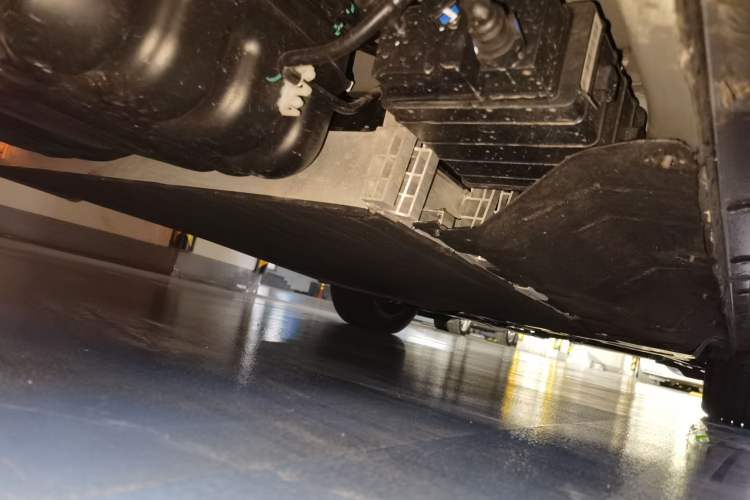 Used FORTHING Xinghai V9  Chassis Rear Right
