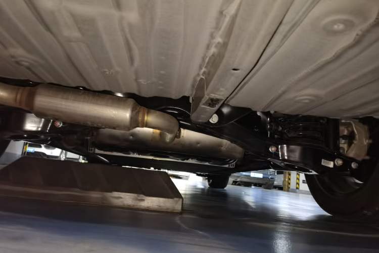 Used FORTHING Xinghai V9  Chassis Rear