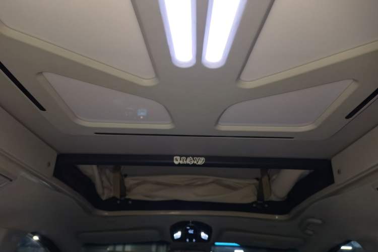Used FORTHING Xinghai V9  Headliner