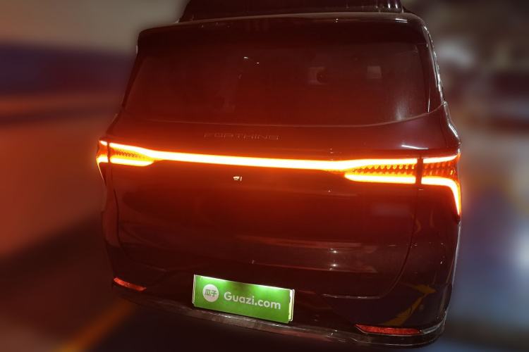 Used FORTHING Xinghai V9  Rear