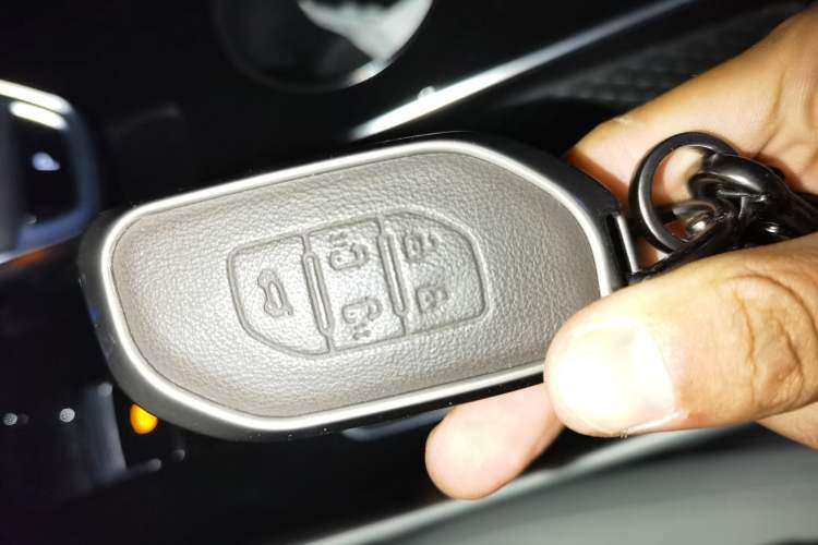 Used FORTHING Xinghai V9  Vehicle Key