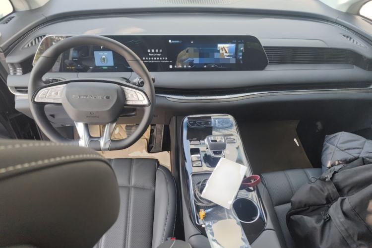 Used FORTHING Xinghai V9 2026 Model, More Enjoyment Series, 200km Luxury Edition Center Console