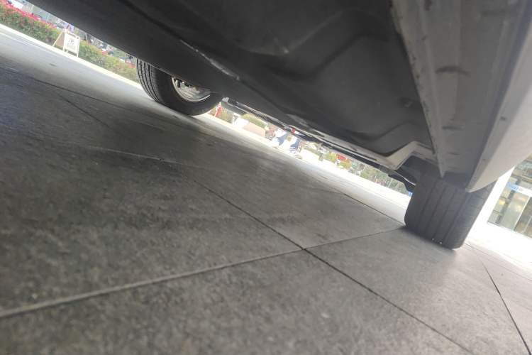 Used FORTHING Xinghai V9 2026 Model, More Enjoyment Series, 200km Luxury Edition Chassis Front Right