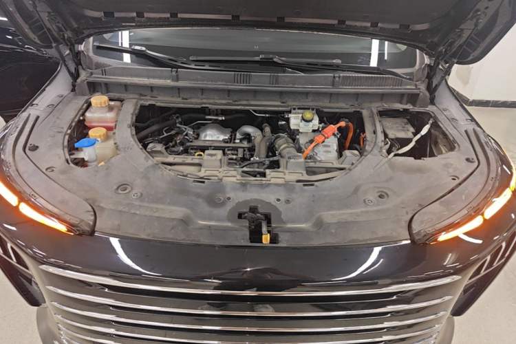 Used FORTHING Xinghai V9 2026 Model, More Enjoyment Series, 200km Comfort Edition Engine Bay