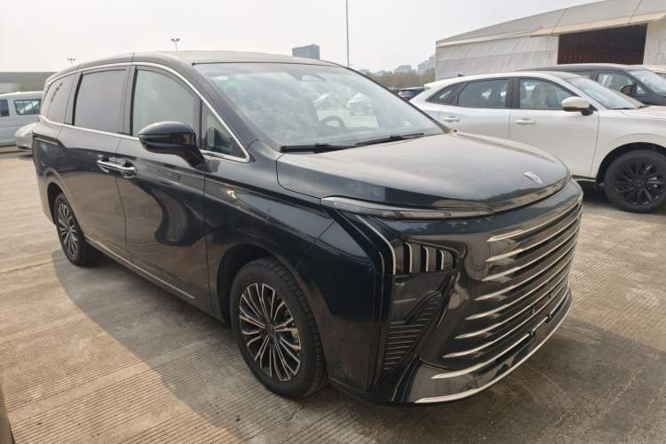 Used FORTHING Xinghai V9 2026 Model, More Enjoyment Series, 200km Luxury Edition Exterior 1