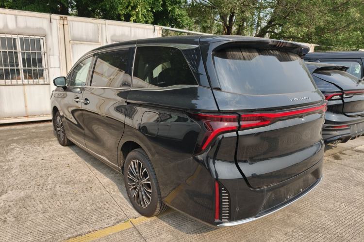 Used FORTHING Xinghai V9 2026 Model, More Enjoyment Series, 200km Luxury Edition Exterior 4