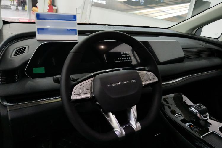 Used FORTHING Xinghai V9 2026 Model, More Enjoyment Series, 200km Comfort Edition Interior 1