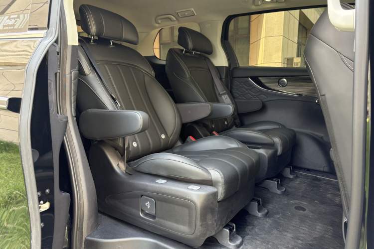 Used FORTHING Xinghai V9 2026 Model, More Enjoyment Series, 200km Comfort Edition Interior 10