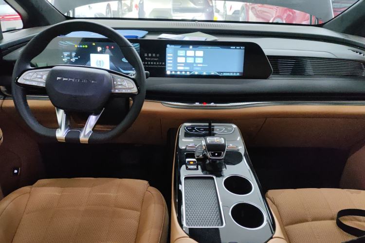 Used FORTHING Xinghai V9 2026 Model, More Enjoyment Series, 200km Luxury Edition Interior 2