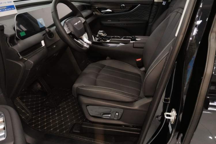 Used FORTHING Xinghai V9 2026 Model, More Enjoyment Series, 200km Comfort Edition Interior 2