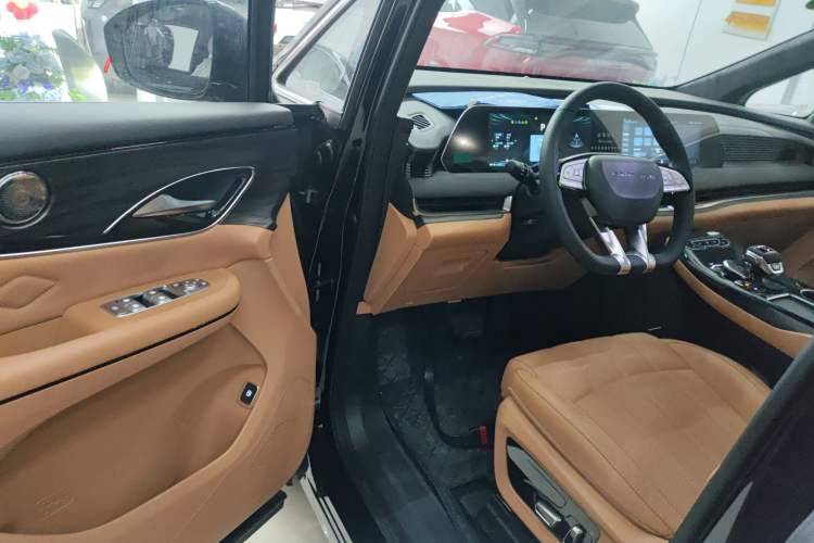 Used FORTHING Xinghai V9 2026 Model, More Enjoyment Series, 200km Luxury Edition Interior 3