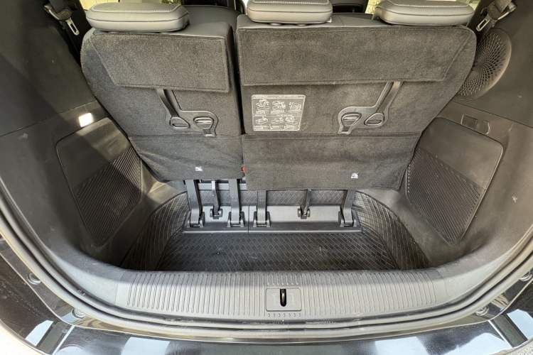 Used FORTHING Xinghai V9 2026 Model, More Enjoyment Series, 200km Comfort Edition Interior 5