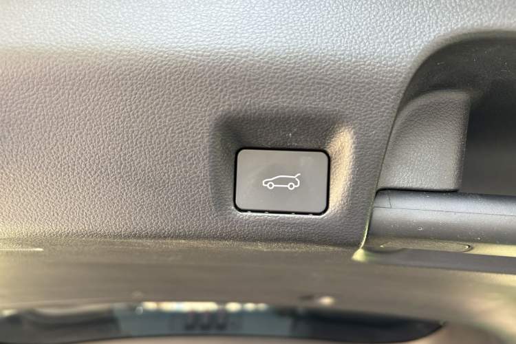 Used FORTHING Xinghai V9 2026 Model, More Enjoyment Series, 200km Comfort Edition Interior 8