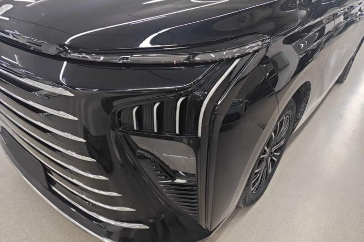 Used FORTHING Xinghai V9 2026 Model, More Enjoyment Series, 200km Comfort Edition Left Front Headlight