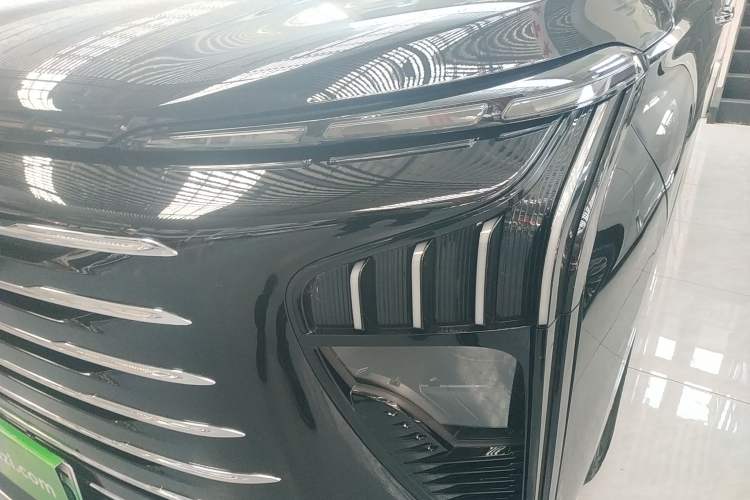 Used FORTHING Xinghai V9 2026 Model, More Enjoyment Series, 200km Comfort Edition Left Front Headlight