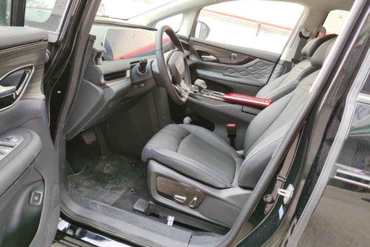 Used FORTHING Xinghai V9 2026 Model, Smart Enjoyment Series, 200km Flagship Edition Left Front Seat