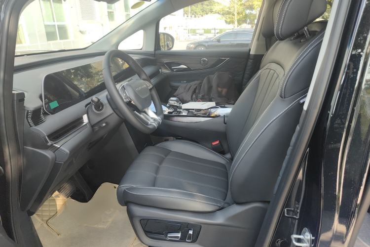 Used FORTHING Xinghai V9 2026 Model, More Enjoyment Series, 200km Luxury Edition Left Front Seat