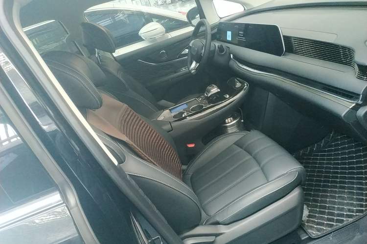 Used FORTHING Xinghai V9 2026 Model, More Enjoyment Series, 200km Comfort Edition Right Front Seat