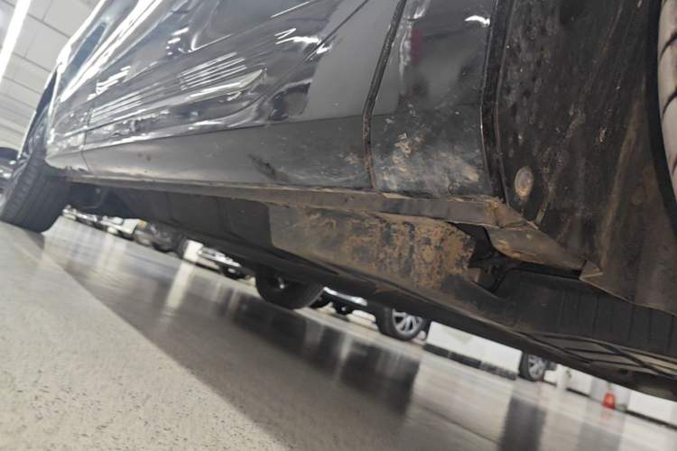 Used FORTHING Xinghai V9 2026 Model, More Enjoyment Series, 200km Comfort Edition Right Side Sill