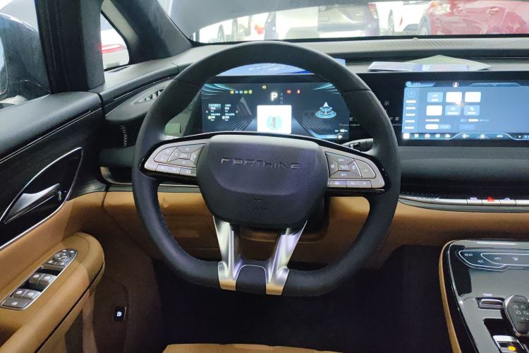 Used FORTHING Xinghai V9 2026 Model, More Enjoyment Series, 200km Luxury Edition Steering Wheel