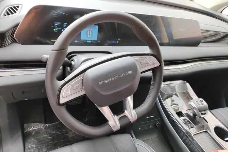 Used FORTHING Xinghai V9 2026 Model, Smart Enjoyment Series, 200km Flagship Edition Steering Wheel