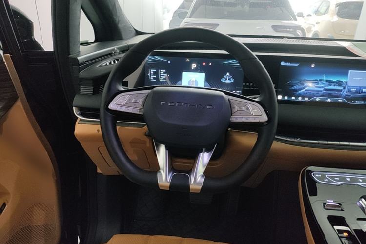 Used FORTHING Xinghai V9 2026 Model, More Enjoyment Series, 200km Luxury Edition Steering Wheel