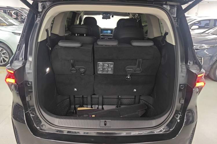 Used FORTHING Xinghai V9 2026 Model, More Enjoyment Series, 200km Comfort Edition Trunk