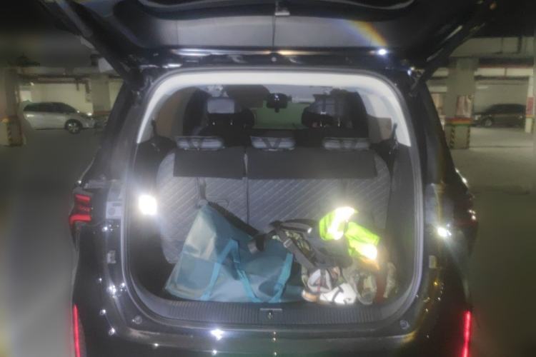 Used FORTHING Xinghai V9 2026 Model, More Enjoyment Series, 200km Luxury Edition Trunk