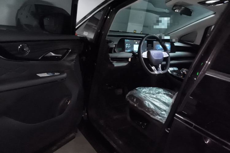 Used FORTHING Xinghai V9 2026 Model, More Enjoyment Series, 200km Comfort Edition Driver Seat