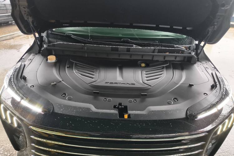 Used FORTHING Xinghai V9 2026 Model, More Enjoyment Series, 200km Luxury Edition Engine Bay