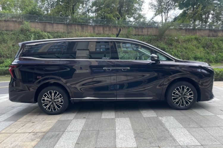 Used FORTHING Xinghai V9 2026 Model, More Enjoyment Series, 200km Luxury Edition Exterior 3