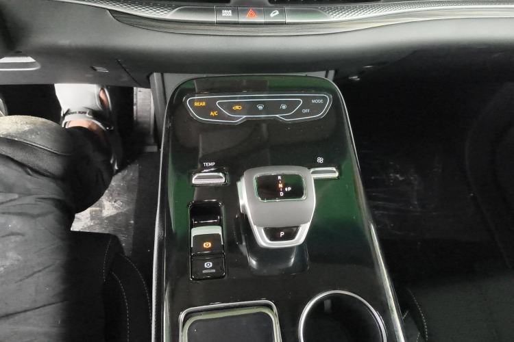Used FORTHING Xinghai V9 2026 Model, More Enjoyment Series, 200km Luxury Edition Gear Lever