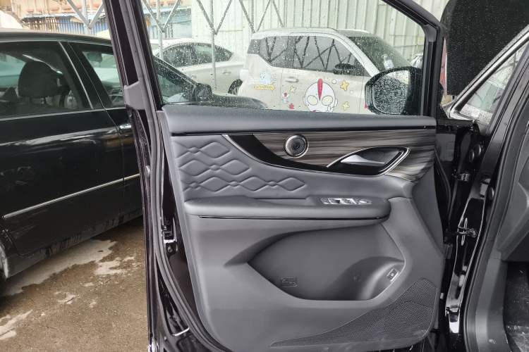 Used FORTHING Xinghai V9 2026 Model, More Enjoyment Series, 200km Luxury Edition Interior 7