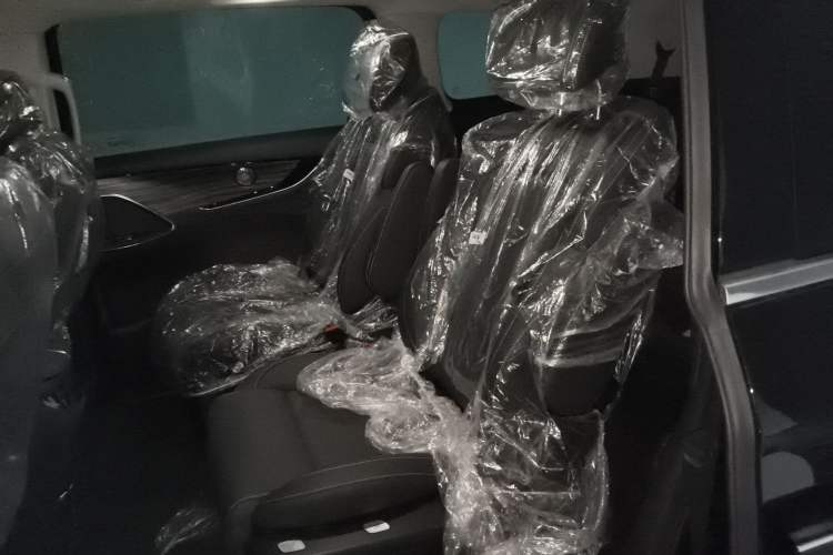 Used FORTHING Xinghai V9 2026 Model, More Enjoyment Series, 200km Comfort Edition Left Rear Seat