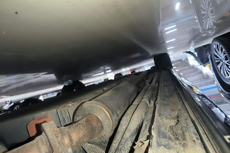 Used FORTHING Xinghai V9 2026 Model, More Enjoyment Series, 200km Comfort Edition Left Side Sill