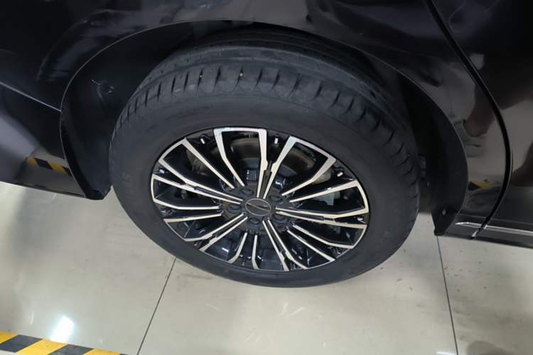 Used FORTHING Xinghai V9 2026 Model, More Enjoyment Series, 200km Comfort Edition Right Rear Wheel Hub