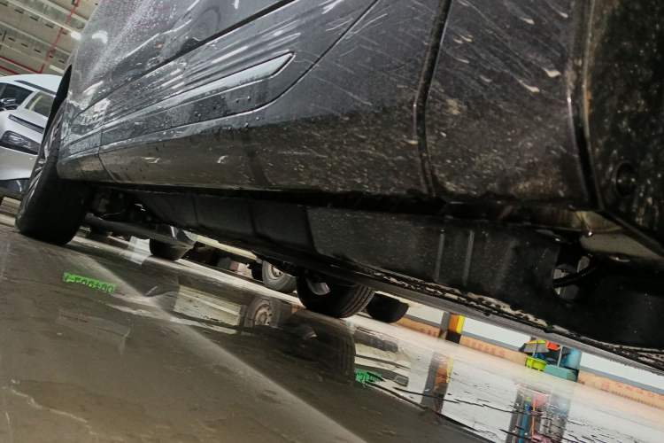 Used FORTHING Xinghai V9 2026 Model, More Enjoyment Series, 200km Comfort Edition Right Side Sill