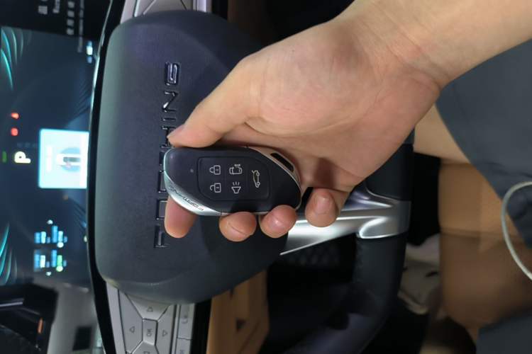 Used FORTHING Xinghai V9 2026 Model, More Enjoyment Series, 200km Comfort Edition Vehicle Key