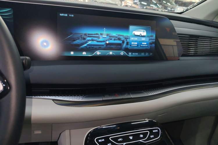 Used FORTHING Xinghai V9 2026 Model, More Enjoyment Series, 200km Comfort Edition Audio And AC Panel