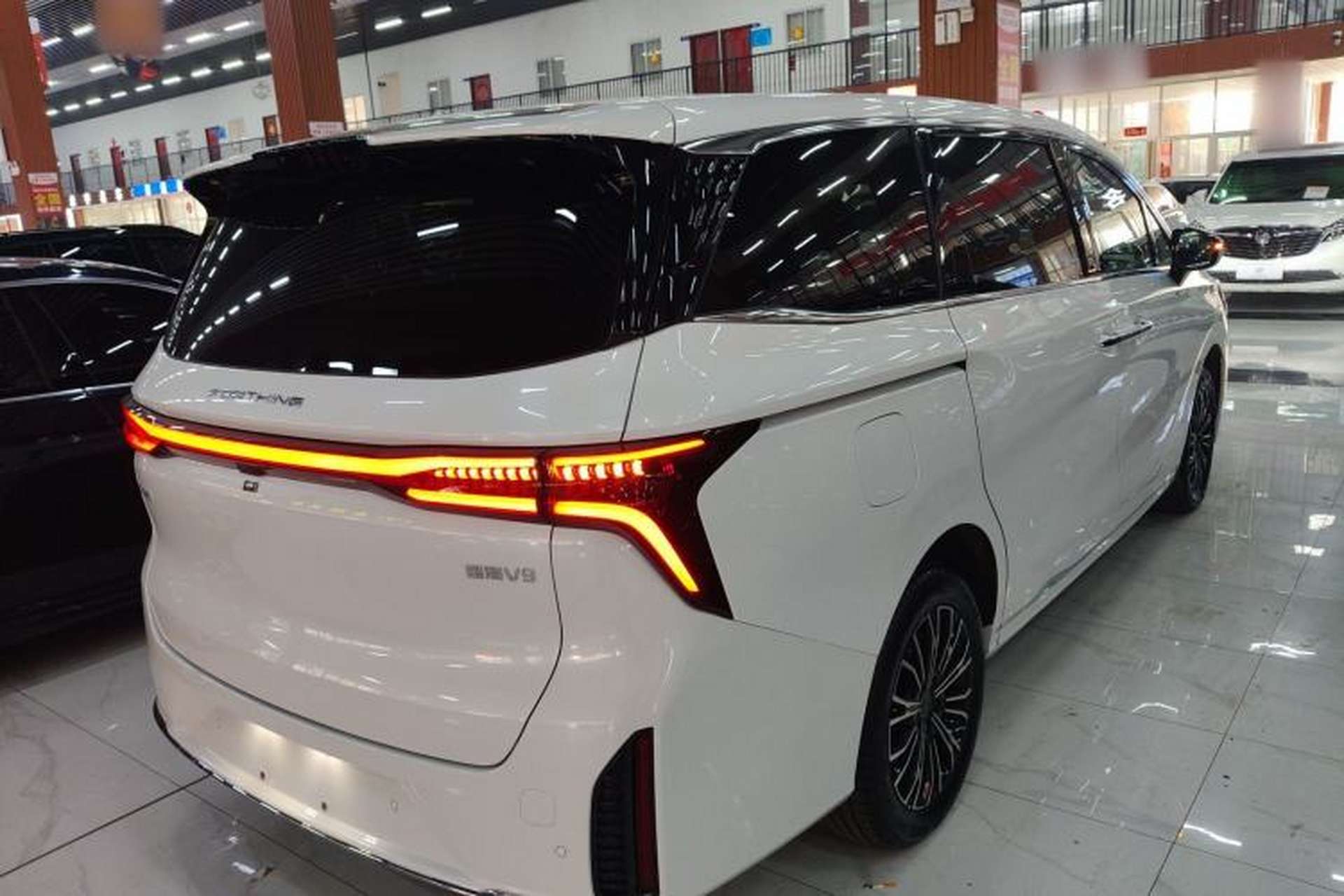 Used FORTHING Xinghai V9 2026 Model, More Enjoyment Series, 200km Comfort Edition Rear Right 45 Deg