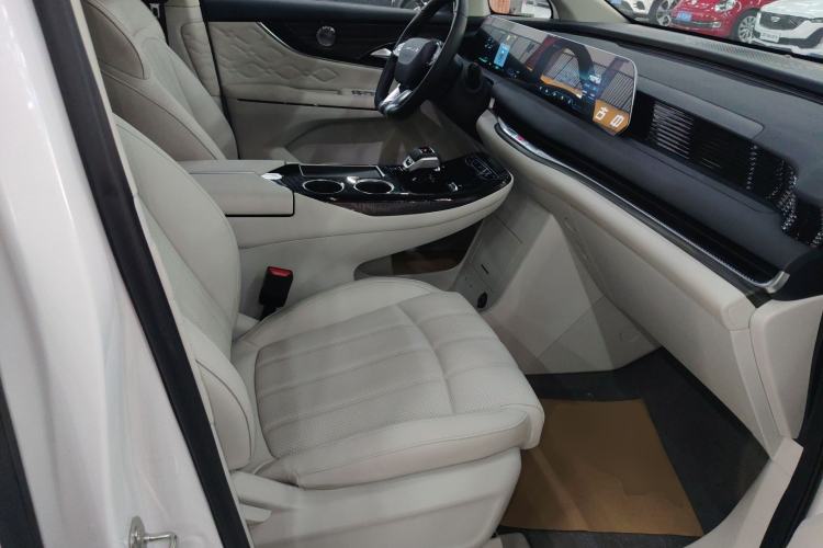 Used FORTHING Xinghai V9 2026 Model, More Enjoyment Series, 200km Comfort Edition Right Front Seat
