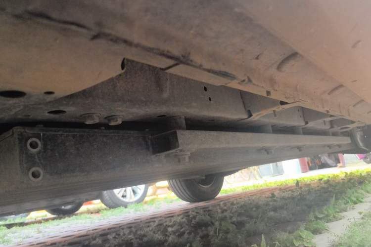 Used FORTHING Xinghai X5 2025 Model, 530 Executive Edition Chassis Front Left