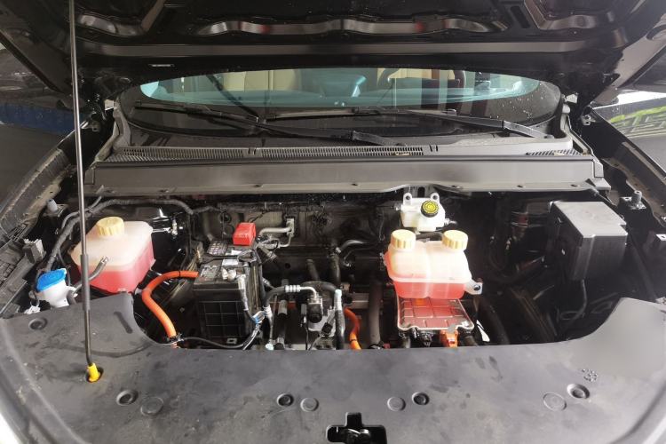 Used FORTHING Xinghai X5 2025 Model, 530 Executive Edition Engine Bay