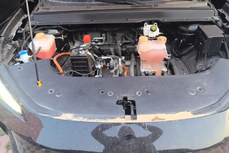 Used FORTHING Xinghai X5 2025 Model, 530 Executive Edition Engine Bay