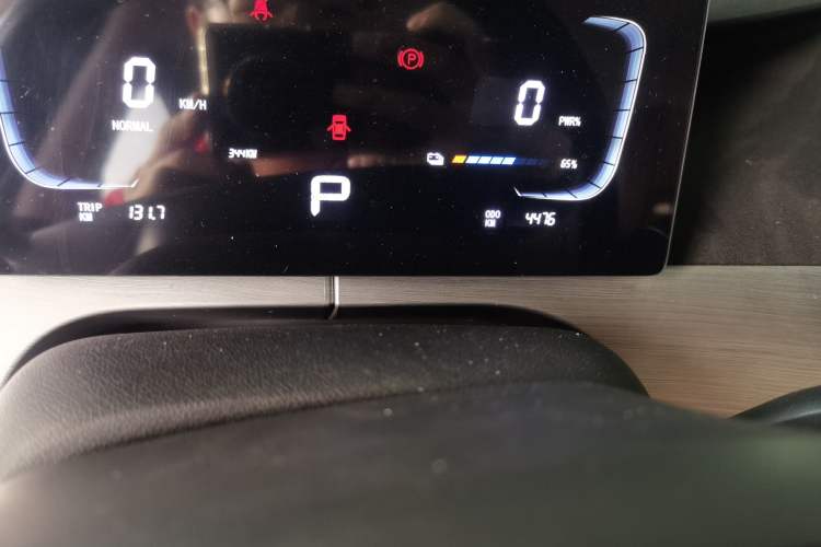 Used FORTHING Xinghai X5 2025 Model, 530 Executive Edition Odometer Close Up