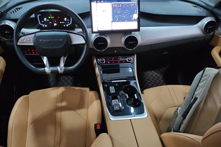 Used FORTHING Xinghai X5 2025 Model, 530 Executive Edition Interior 2