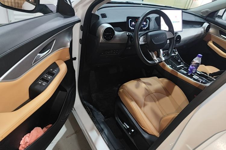 Used FORTHING Xinghai X5 2025 Model, 530 Executive Edition Driver Seat