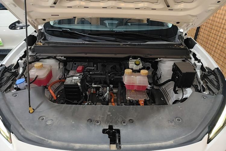 Used FORTHING Xinghai X5 2025 Model, 530 Executive Edition Engine Bay