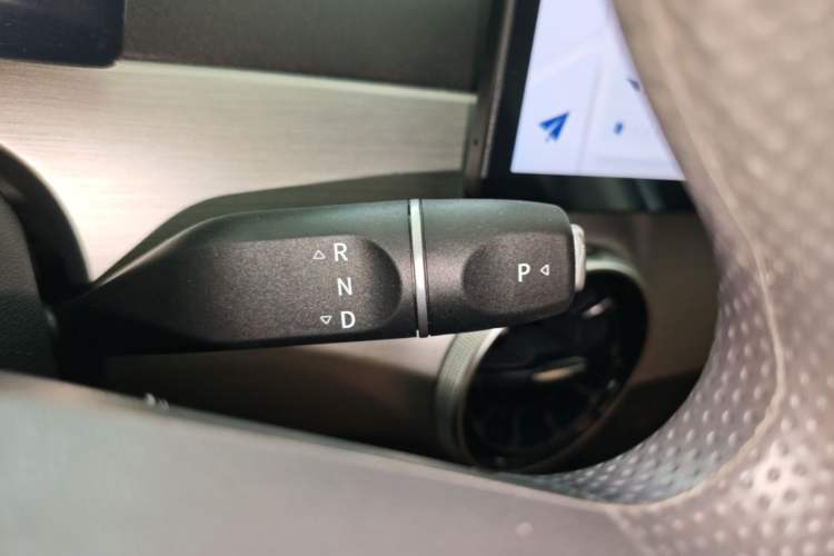 Used FORTHING Xinghai X5 2025 Model, 530 Executive Edition Gear Lever